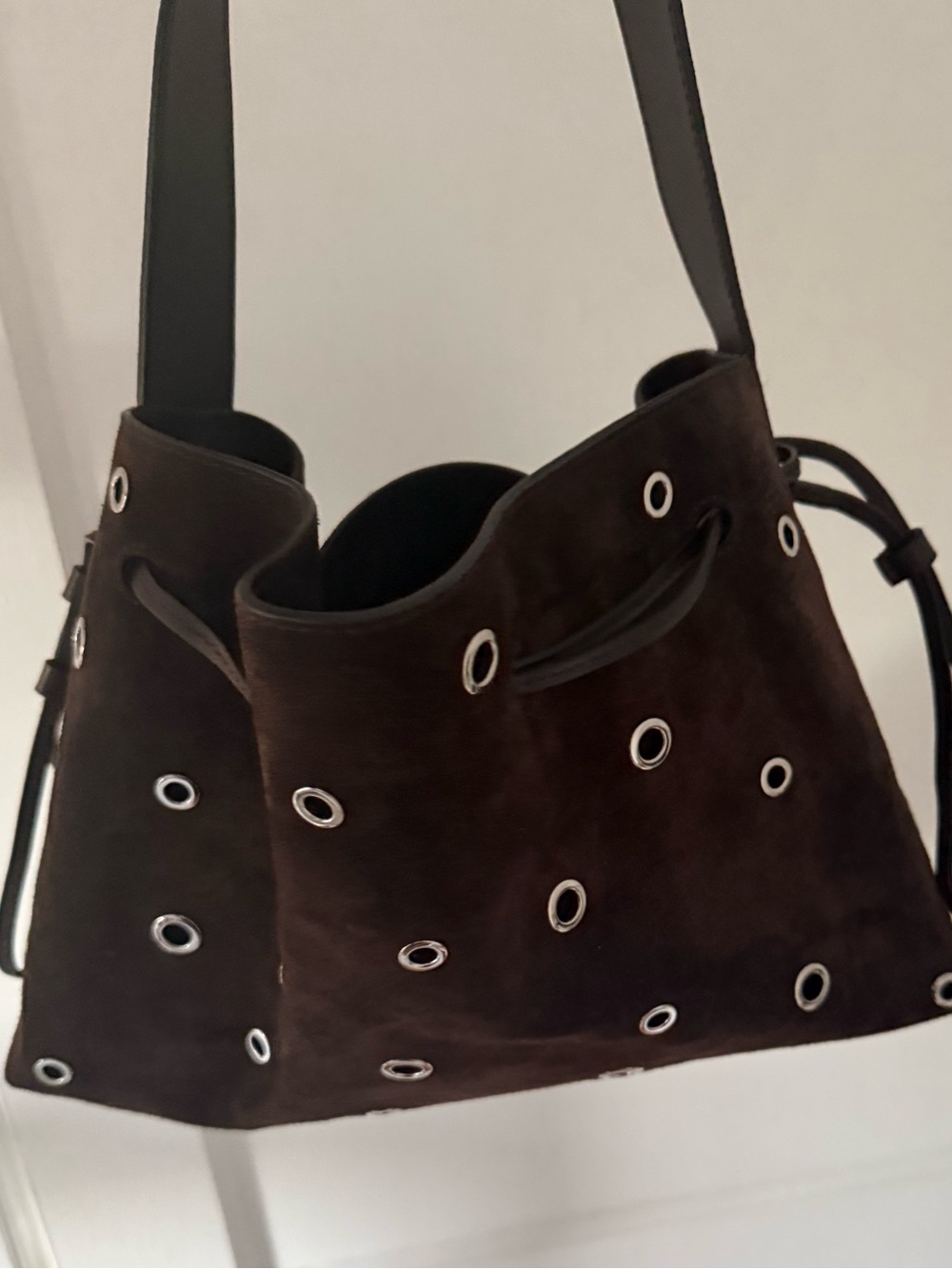New Madewell Suede Bucket Grommet Bag - Picture 6 of 6